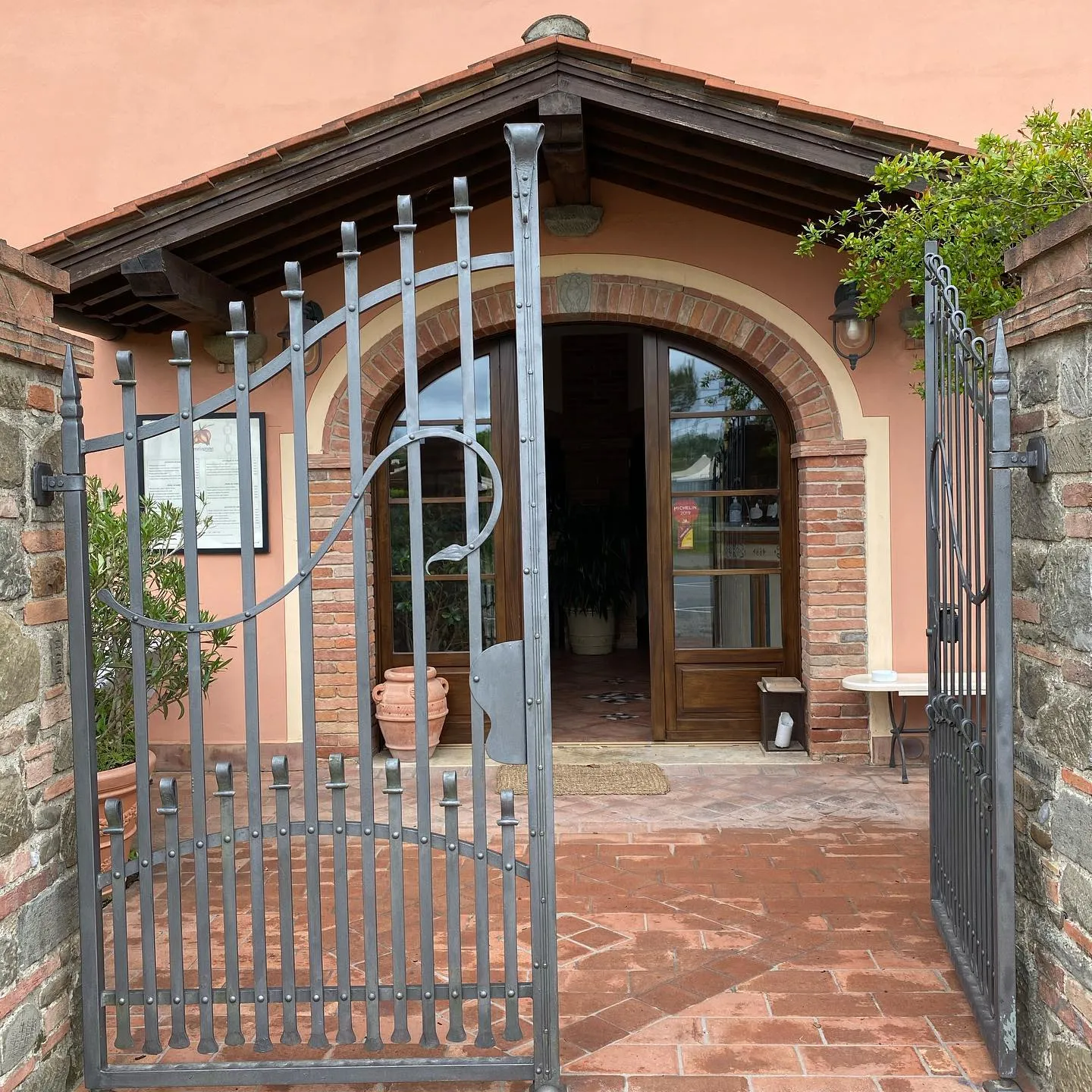 Ristorante Il Melograno - ingresso.webp