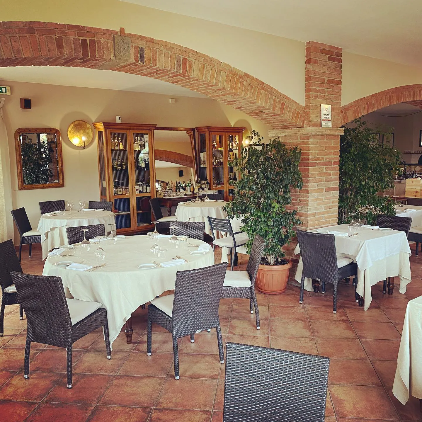 Ristorante Il Melograno - sala.webp